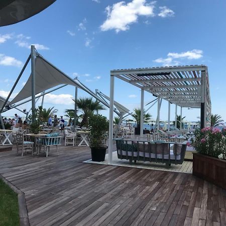 Azzurre Residence Mamaia Exterior photo